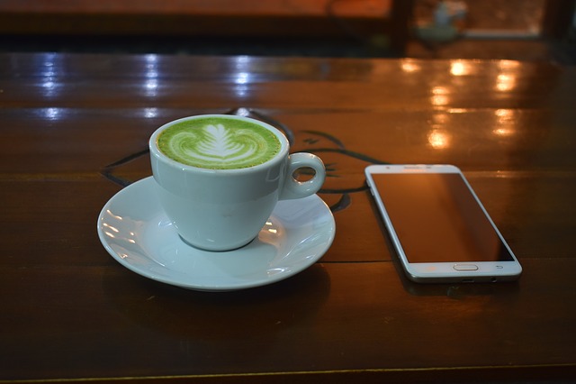 green-tea-latte-2647523_640