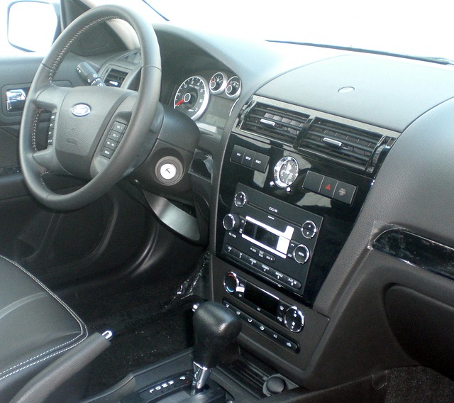 automobiles-664990_640